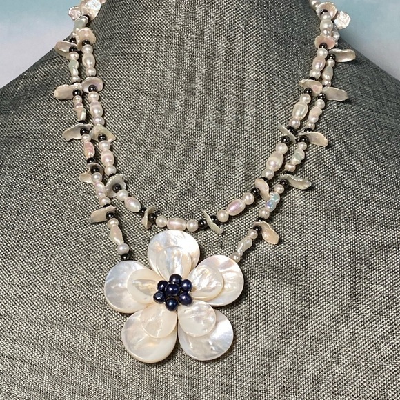 Necklace Artisan Flower 925 Clasp Pearls Mother of Pearl 18” - Picture 1 of 15